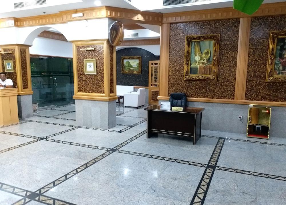 Taj Plaza Hotel Manama Exterior photo