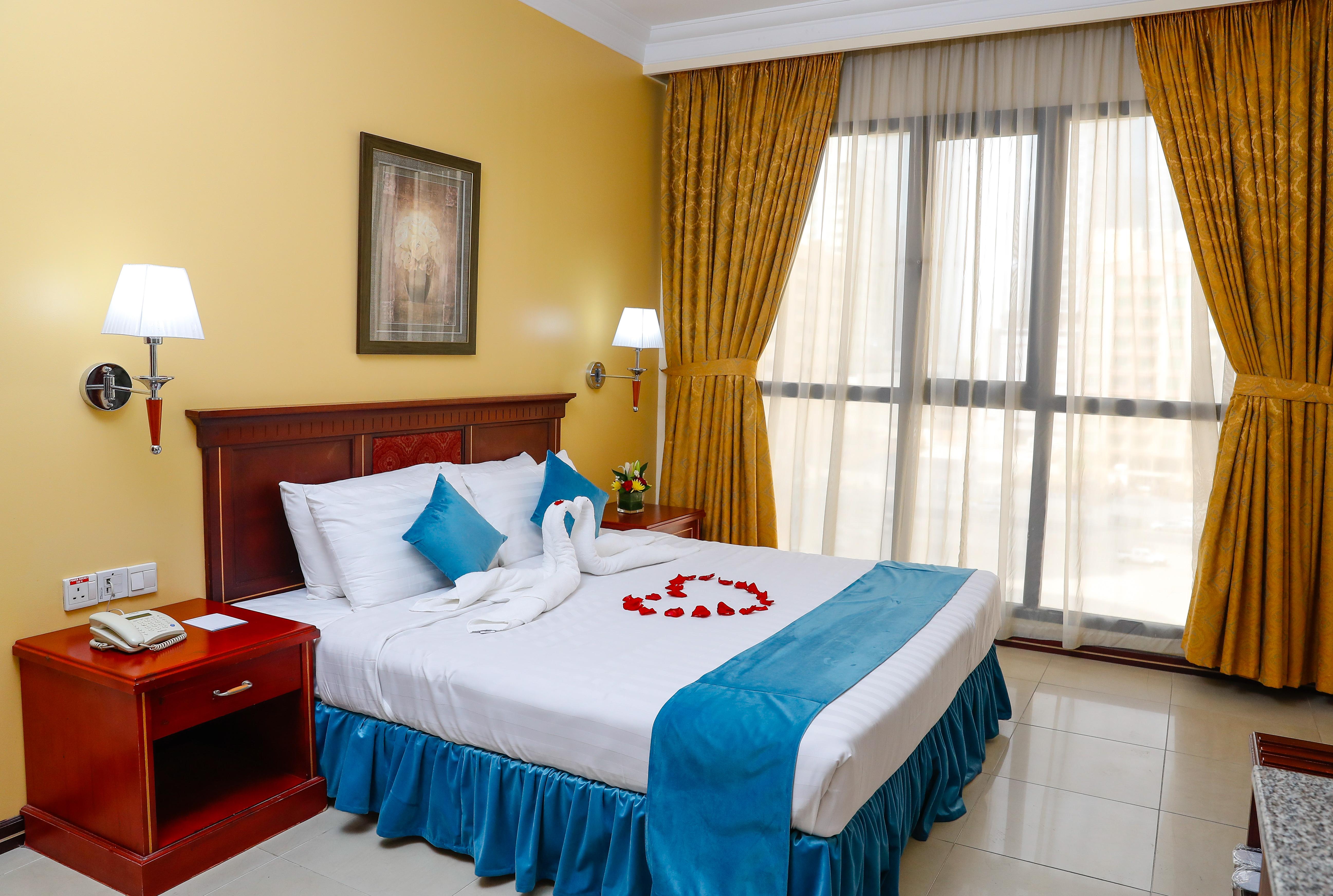 Taj Plaza Hotel Manama Exterior photo